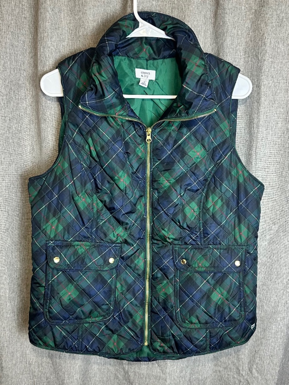 Crown & Ivy Navy & Green Quilted Plaid Puffer Vest - Large